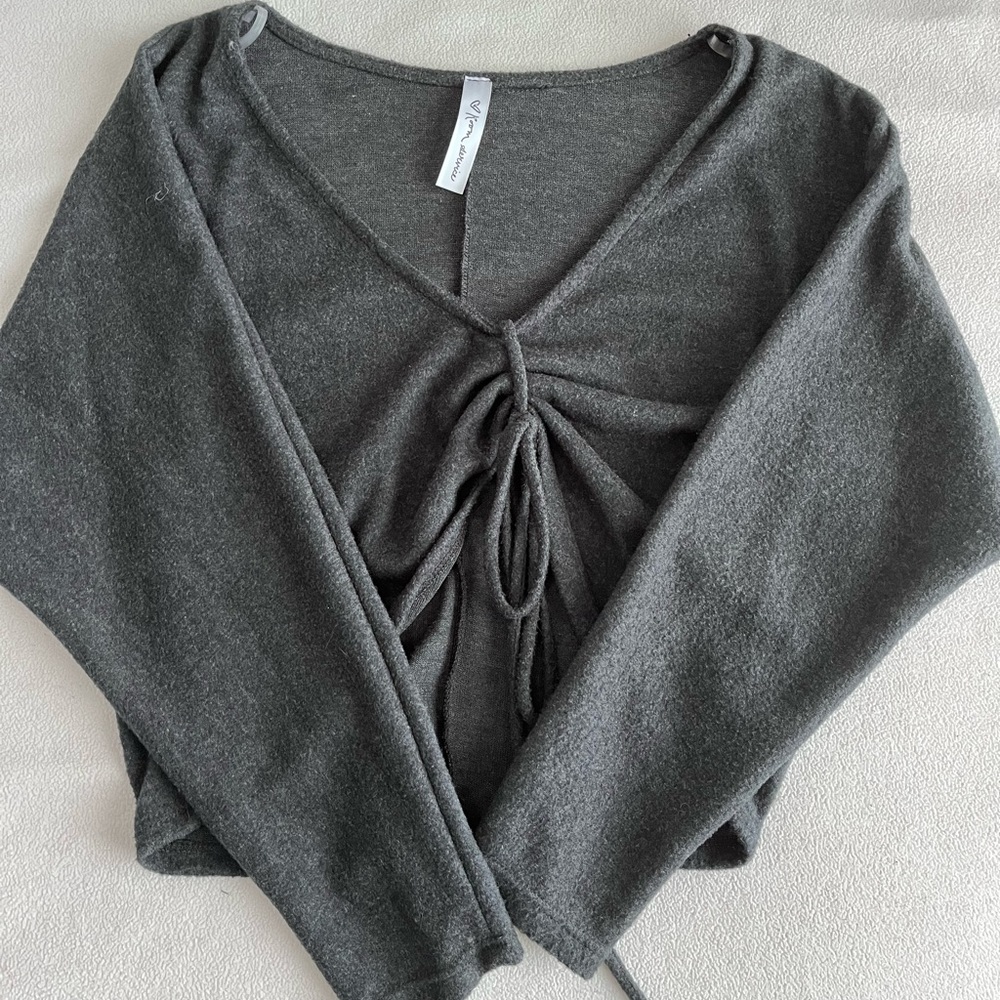 M BOUTIQUE CROPPED SWEATER